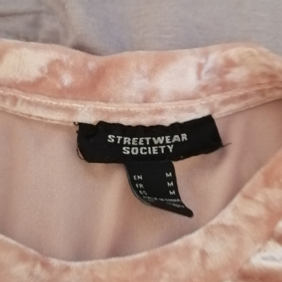 t-shirt - Picture 2 of 2